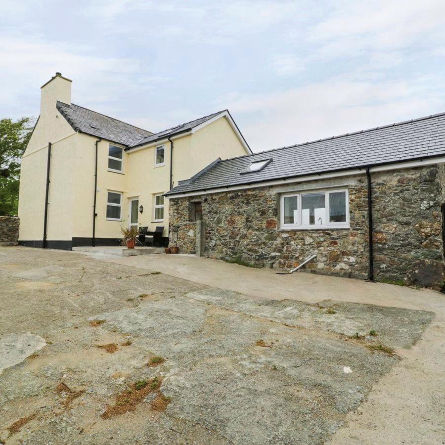 Villa Gwlgri Holyhead Exterior foto